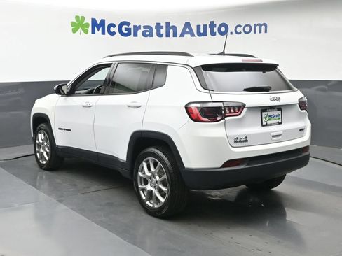Used 2022 Jeep Compass Latitude AWD/4WD image 23