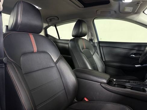 Used 2023 Nissan Sentra SR w/ SR Premium Package FWD image 18