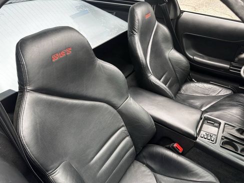Used 1996 Chevrolet Corvette Coupe RWD image 5