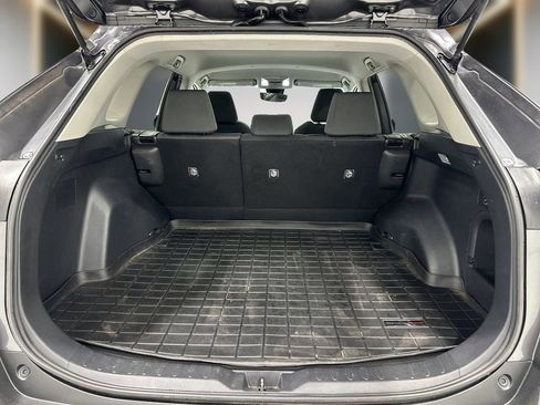 Used 2021 Toyota RAV4 XLE AWD/4WD image 13