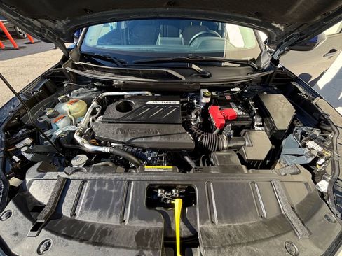 Used 2025 Nissan Rogue SV image 35