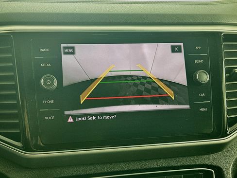 Used 2018 Volkswagen Atlas SEL AWD/4WD image 22