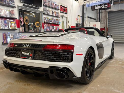 Used 2023 Audi R8 V10 performance RWD image 6