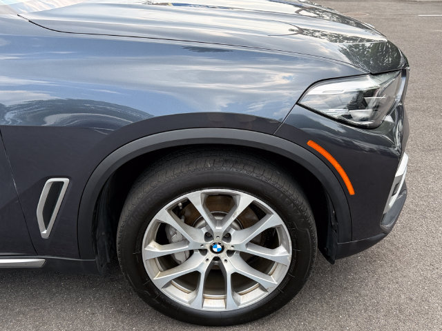 Used 2019 BMW X5 xDrive40i w/ Premium Package 2 AWD/4WD image 10