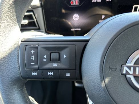 Used 2026 Nissan Kicks SV FWD image 26