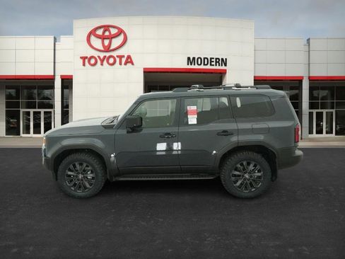 New 2026 Toyota Land Cruiser Base image 9