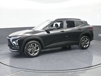 Used 2025 Chevrolet Trax LT FWD video 2