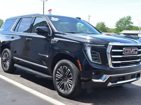 Used 2025 GMC Yukon Elevation AWD/4WD image 12