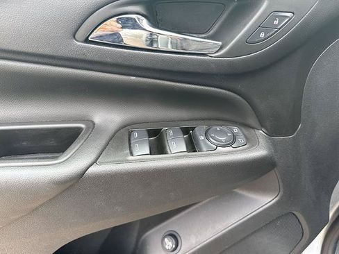 Used 2024 Chevrolet Equinox LT w/ LPO, Floor Liner Package FWD image 43
