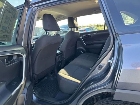 Used 2023 Toyota RAV4 LE AWD/4WD image 27