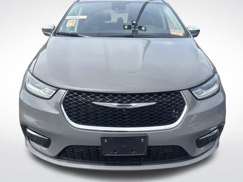 Used 2022 Chrysler Pacifica Limited FWD image 10
