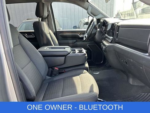 Used 2025 Chevrolet Silverado 2500 LT w/ Convenience Package image 2