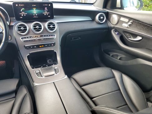 Used 2021 Mercedes-Benz GLC 300 4MATIC Coupe image 16
