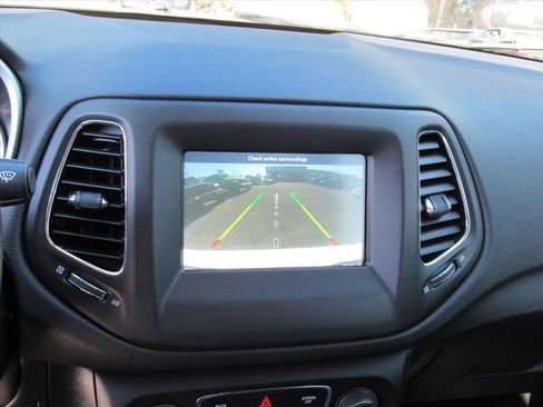 Used 2020 Jeep Compass Latitude w/ Cold Weather Group image 23