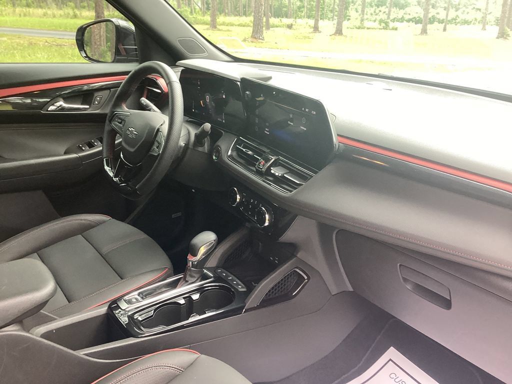 New 2026 Chevrolet TrailBlazer RS w/ Convenience Package FWD image 24