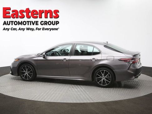 Used 2022 Toyota Camry SE image 61