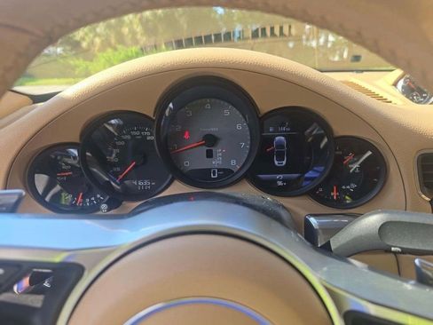 Used 2017 Porsche 911 Carrera 4S AWD/4WD image 5