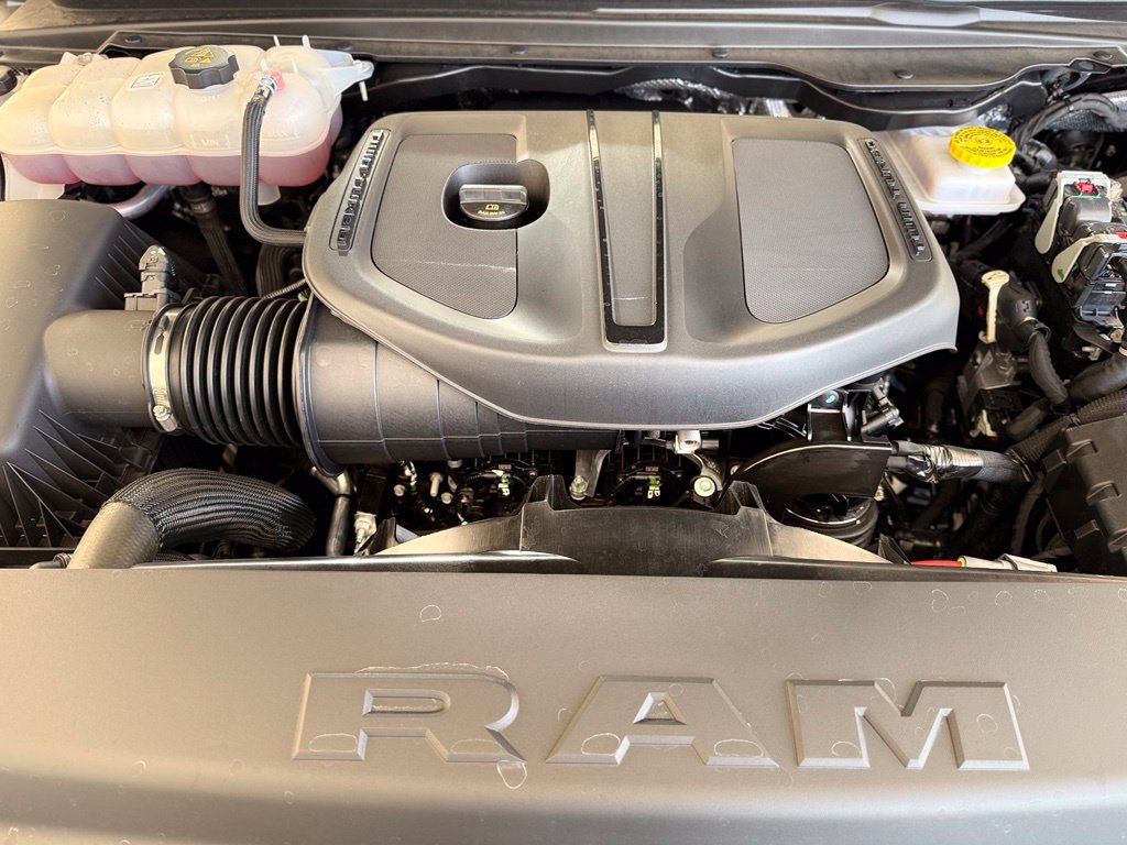 Used 2026 RAM 1500 Laramie w/ Advanced Safety Group II AWD/4WD image 21