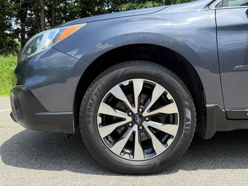 Used 2015 Subaru Outback 2.5i Limited AWD/4WD image 7