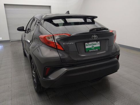 Used 2018 Toyota C-HR XLE image 6