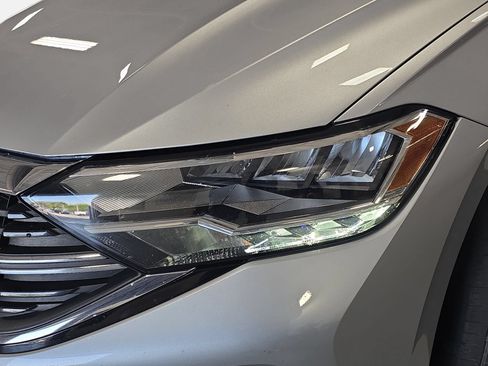 Used 2023 Volkswagen Jetta SE w/ Panoramic Sunroof Package FWD image 29