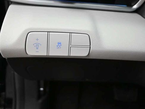New 2026 Hyundai Elantra Limited FWD image 25