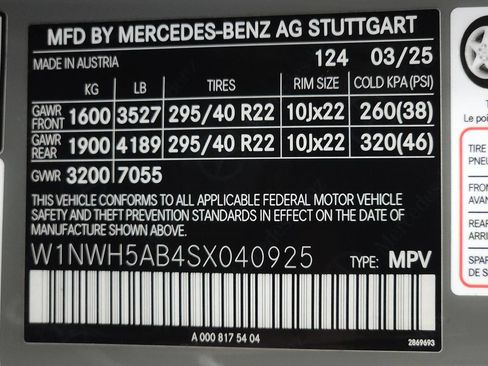 Used 2025 Mercedes-Benz G 63 AMG 4MATIC image 39