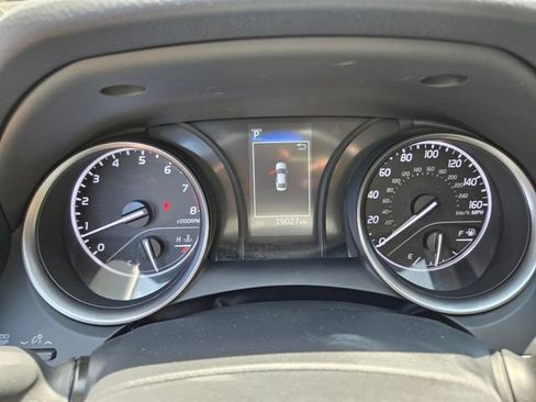 Used 2024 Toyota Camry SE FWD image 31