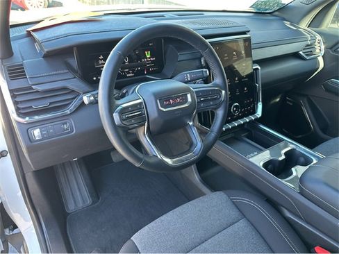 Certified 2025 GMC Acadia Elevation image 5