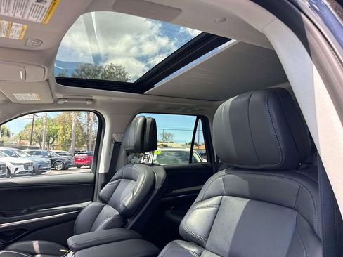 Used 2025 Lincoln Navigator Reserve AWD/4WD image 25