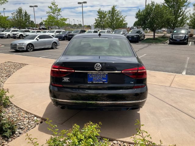 Used 2017 Volkswagen Passat 1.8T R-Line FWD image 6