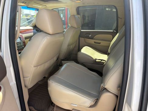 Used 2013 Chevrolet Suburban LTZ image 14