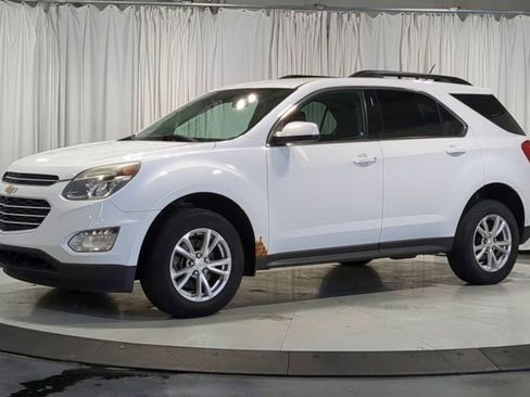 Used 2017 Chevrolet Equinox LT w/ Convenience Package AWD/4WD image 5