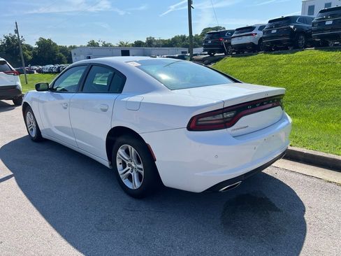Used 2019 Dodge Charger SXT RWD image 4