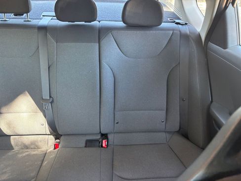 Used 2025 Kia K4 LXS image 39