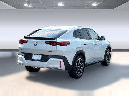 Used 2025 BMW X2 xDrive28i w/ Premium Package AWD/4WD image 9