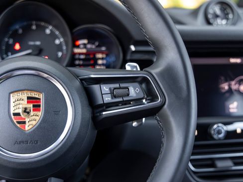 Certified 2026 Porsche Macan AWD/4WD image 37