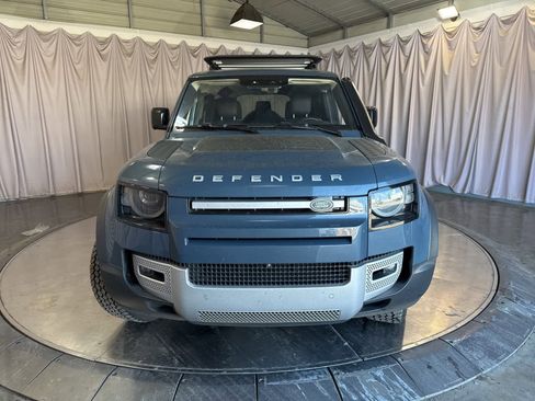 Used 2020 Land Rover Defender 110 HSE image 2