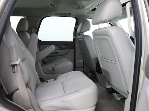 Used 2013 Chevrolet Tahoe LT w/ Luxury Package image 12