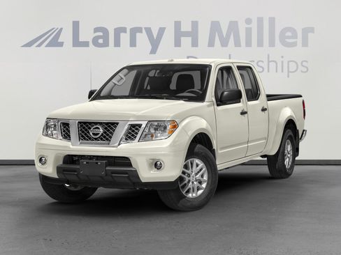 Used 2018 Nissan Frontier SV image 1