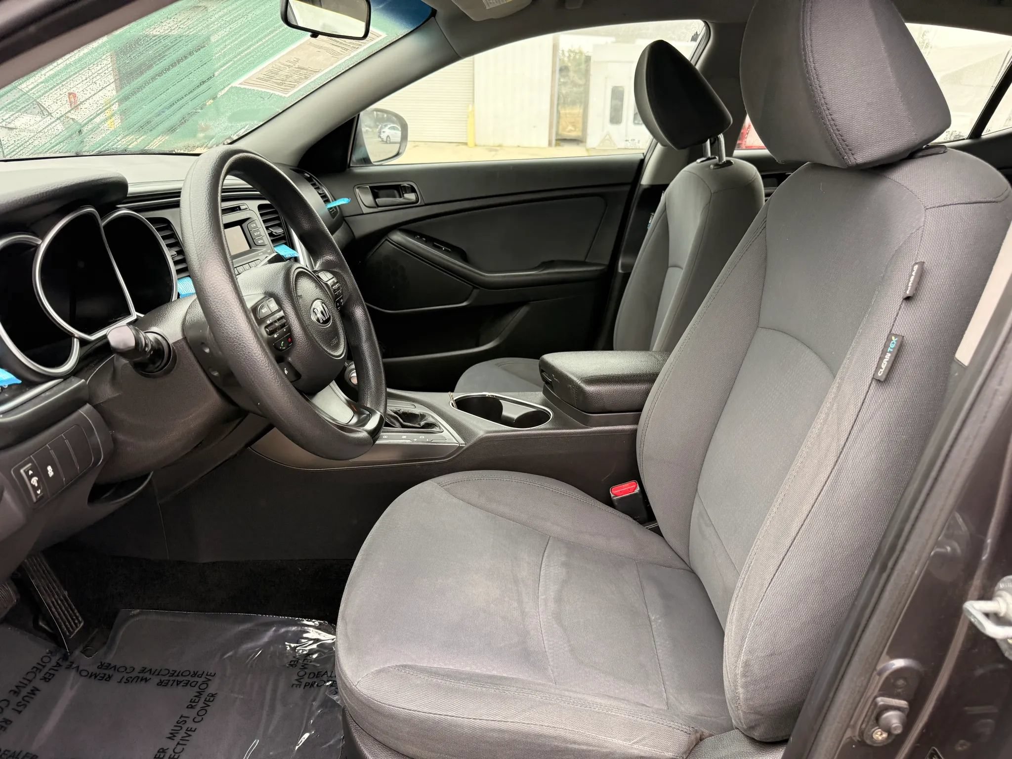 Used 2015 Kia Optima LX FWD image 2