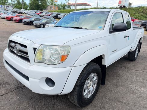 Used 2009 Toyota Tacoma PreRunner RWD image 1