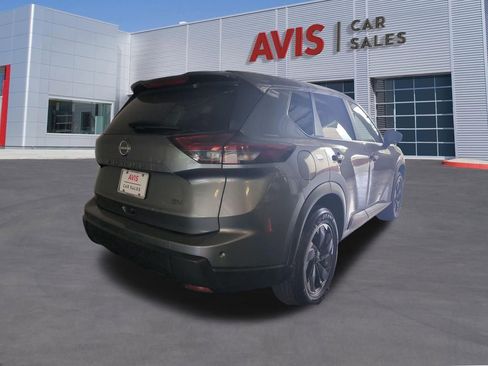 Used 2024 Nissan Rogue SV FWD image 6