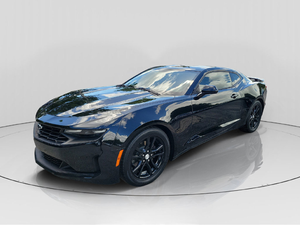 Used 2021 Chevrolet Camaro LS RWD image 3