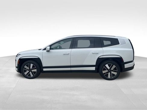 New 2026 Hyundai Ioniq 9 SEL image 2