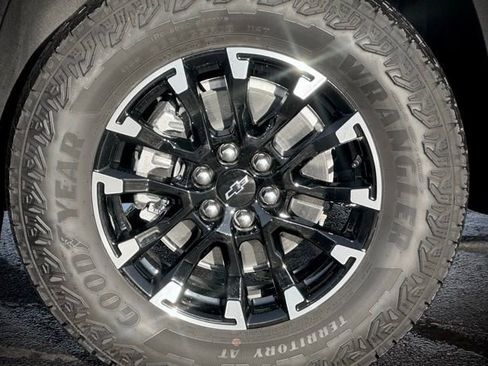 Used 2026 Chevrolet Traverse Z71 w/ LPO, Floor Liner Package image 12