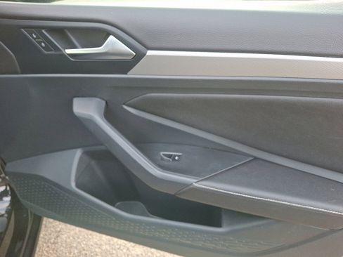 Used 2024 Volkswagen Jetta S image 10