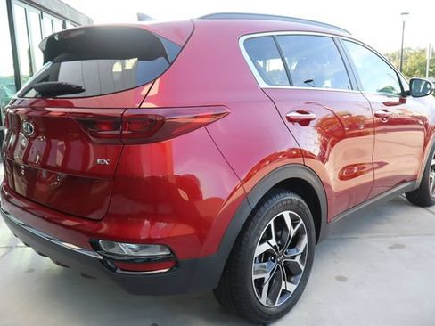 Used 2020 Kia Sportage EX w/ EX Technology Package FWD image 3