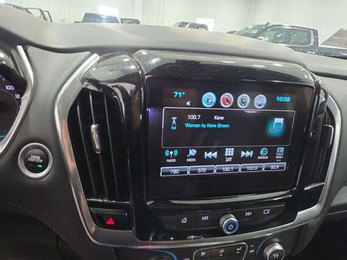 Used 2019 Chevrolet Traverse LT AWD/4WD image 8