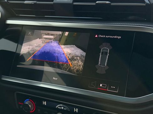 New 2025 Audi Q3 2.0T Premium image 18